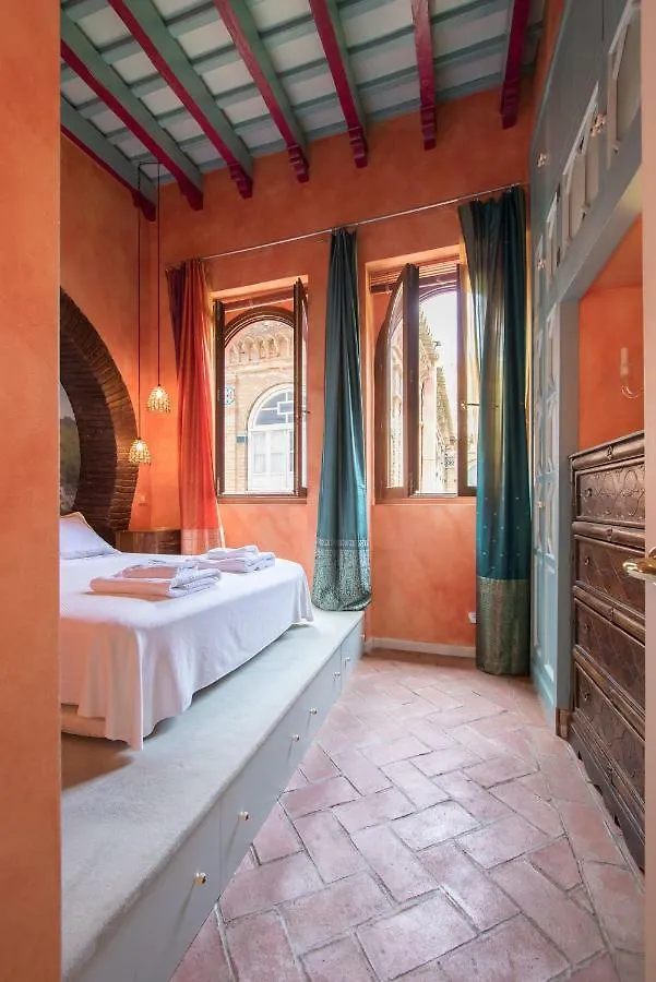 Oriental Apartment Gardens Views 2 Pax Siviglia 0*,  Spagna