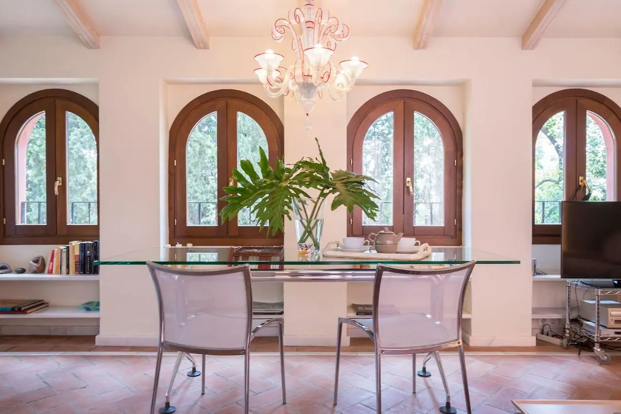 Oriental Apartment Gardens Views 2 Pax Siviglia